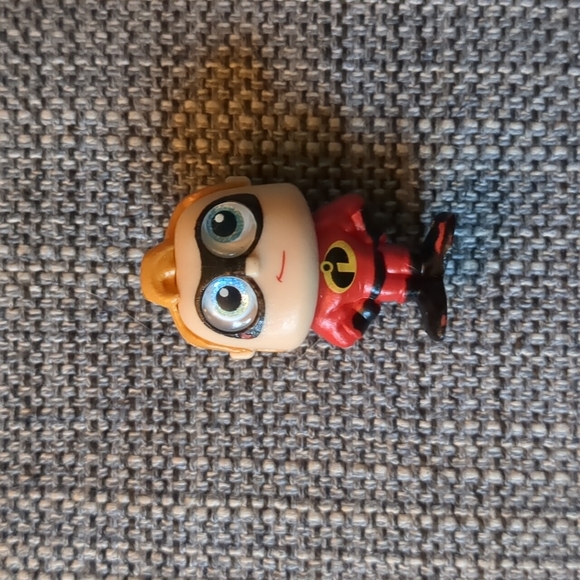 SALE 3/$9 or 4/$12: Disney Doorables Mr. Incredible Series 7 - Picture 1 of 2